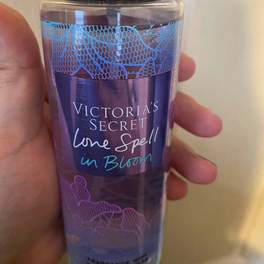VS Full size Love Spell in Bloom